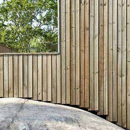 Architect-designed By The Sea In Akvag Holiday home Risor